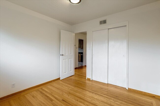 Building Photo - Santa Clara Home near Apple, Kaiser and Ma...