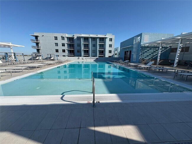 Building Photo - 7661 NW 107th Ave