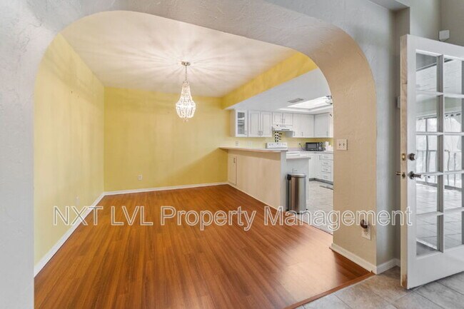 Building Photo - 5510 SW 4th Pl