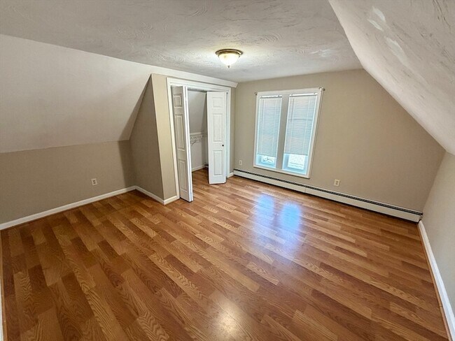 Building Photo - 30 Riverview St