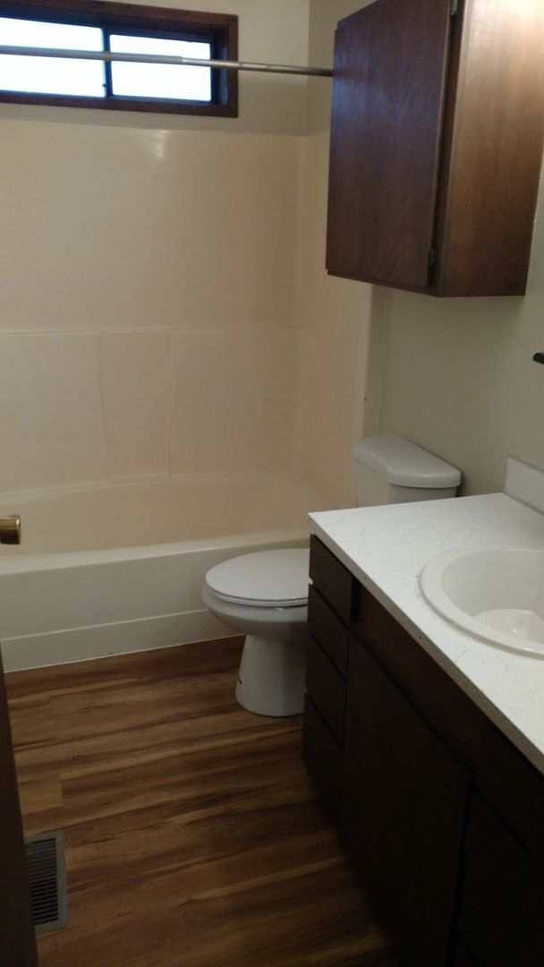 Building Photo - 309/311 Baker St Duplex
