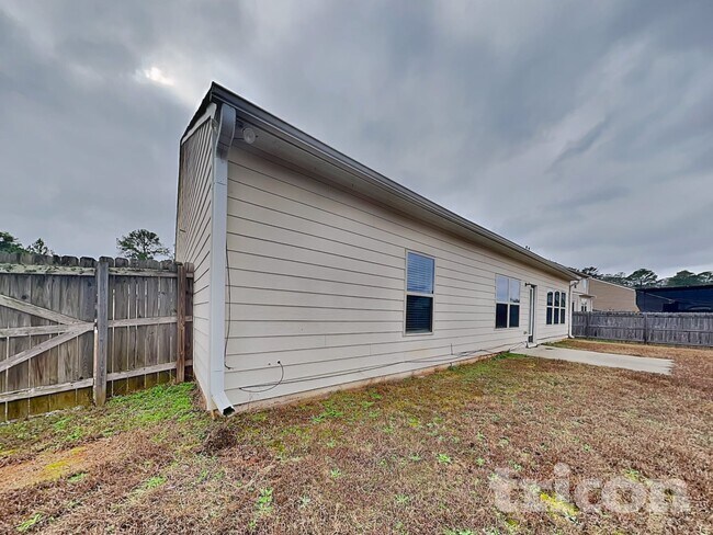 Building Photo - 3663 Shale Ln SE