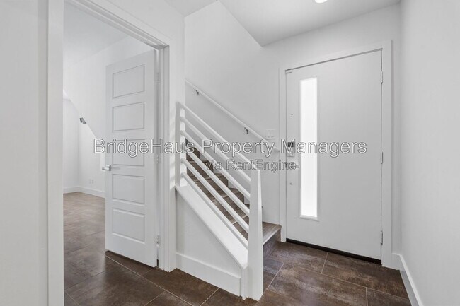Building Photo - 7857 Inception Way