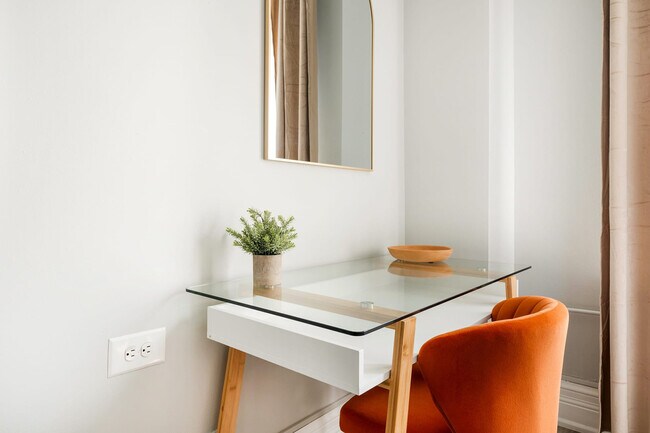 Building Photo - 234 W 73rd St