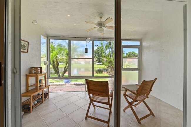 Building Photo - 6077 Lake Hibiscus Dr
