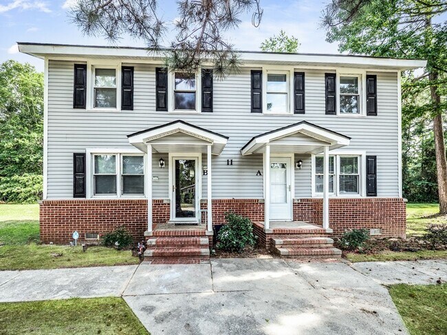 Primary Photo - NEWLY RENOVATED 3 BEDROOM 1 BATH DUPLEX UNIT