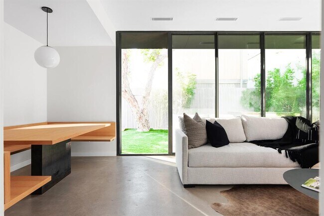 Building Photo - 5313 Avenue G