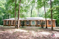 Building Photo - 185 Pendleton Dr