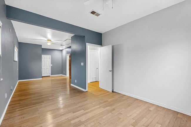 Building Photo - 4109 Comanche Rd NE