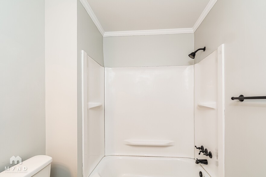 Building Photo - 1310 Worland Dr