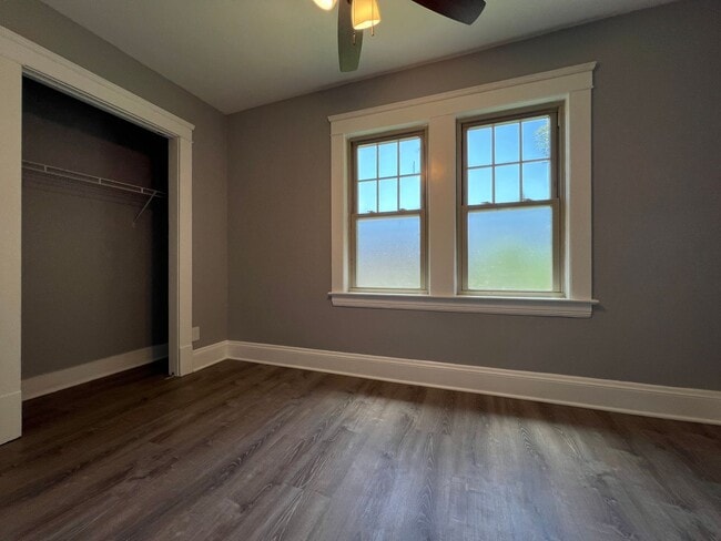 Building Photo - 1441 W 58th St