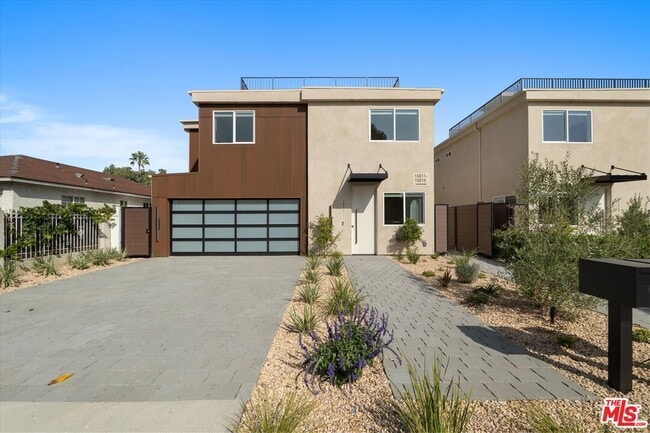 Building Photo - 15207 Morrison St