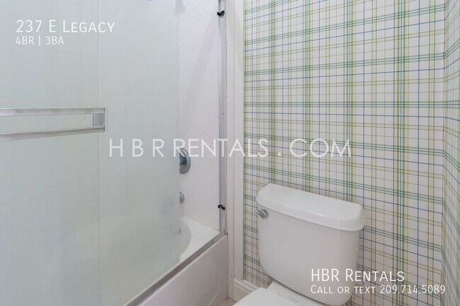 Building Photo - WICKLUND Village 4 Bedroom Home - Gated Dr...
