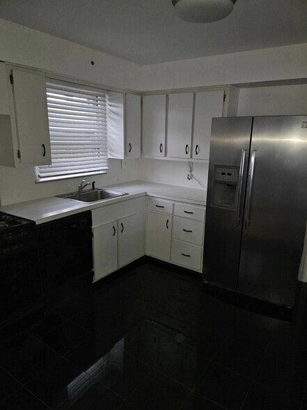 Kitchen - 128 E Maple St
