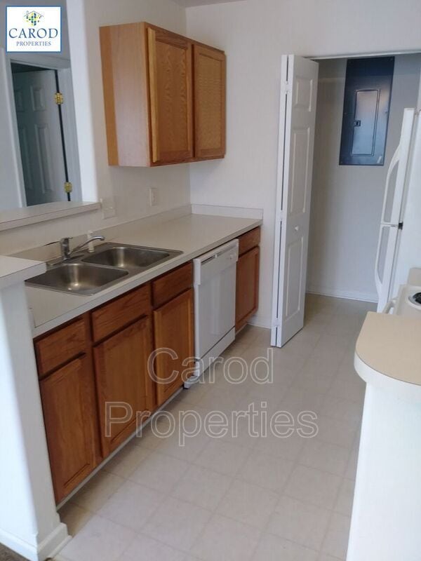 Building Photo - 3961 Mohawk Ct