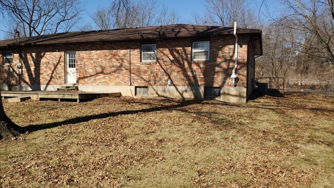 Building Photo - 3018-3020 Mexico Gravel Rd