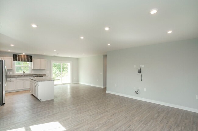 Building Photo - 711 Cottage Dr