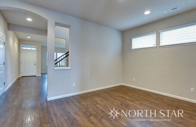 Building Photo - Heritage Crossing Craftsman in Tigard