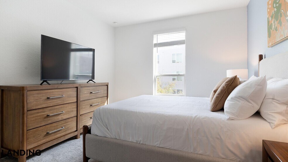 Building Photo - 9301 Summit Centre Way