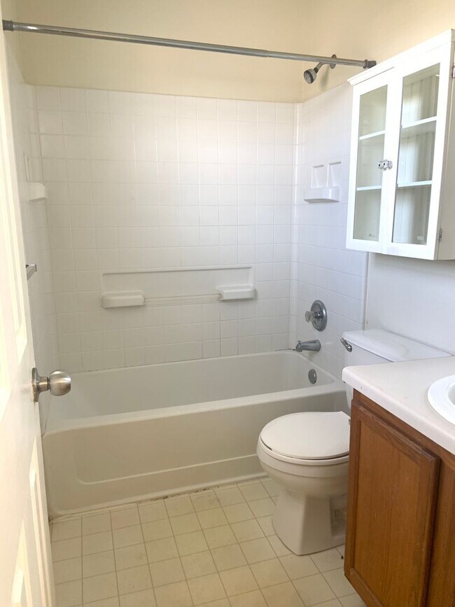 Building Photo - 3301 Neel Ct