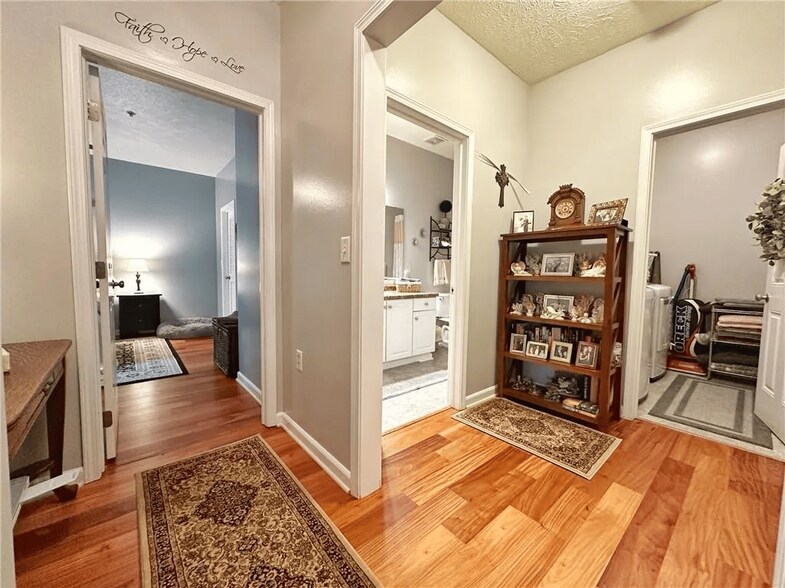 Building Photo - 412 Stockton Rdg