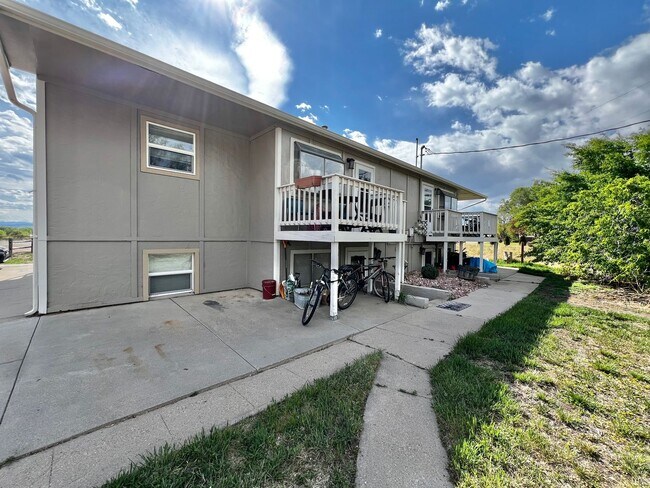 Building Photo - SummitView1300 (MK-KS)