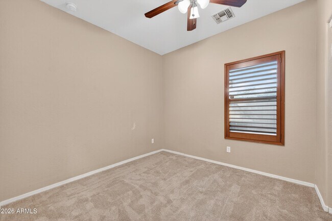 Building Photo - 921 W Dana Dr