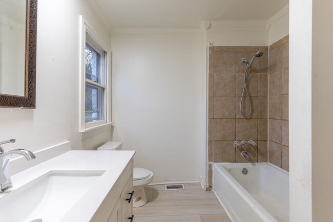 Building Photo - 4 Bedroom Rent to Own Home Available!