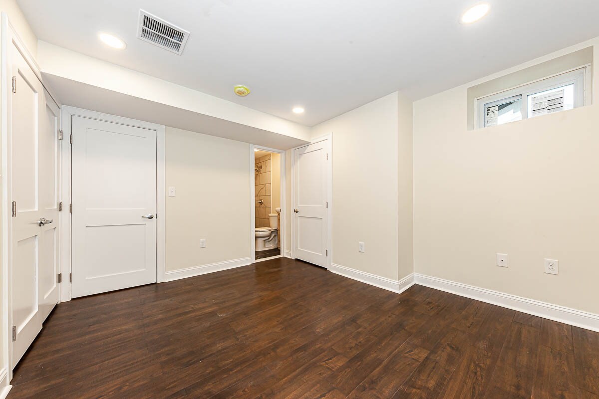 Building Photo - 28 Albion St