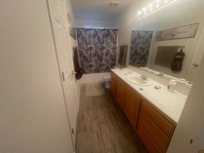 Building Photo - Furnished home available! Landscape maintenance included.