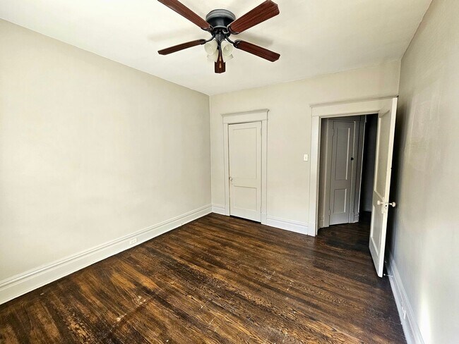 Building Photo - 1300 Kelton Ave