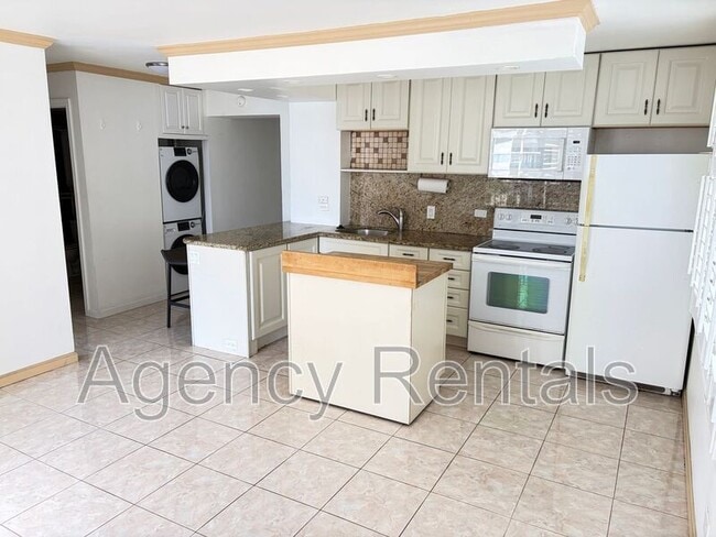 Building Photo - 2345 Ala Wai Blvd