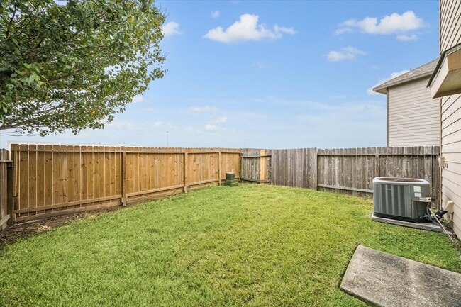 Building Photo - 3206 Pearl Bluff Ln