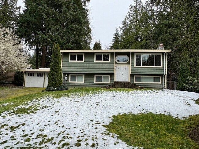 Building Photo - Redmond Home