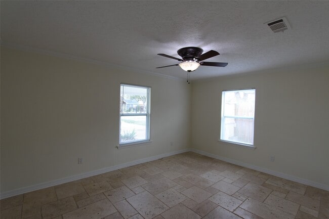 Building Photo - 6517 Sivley St