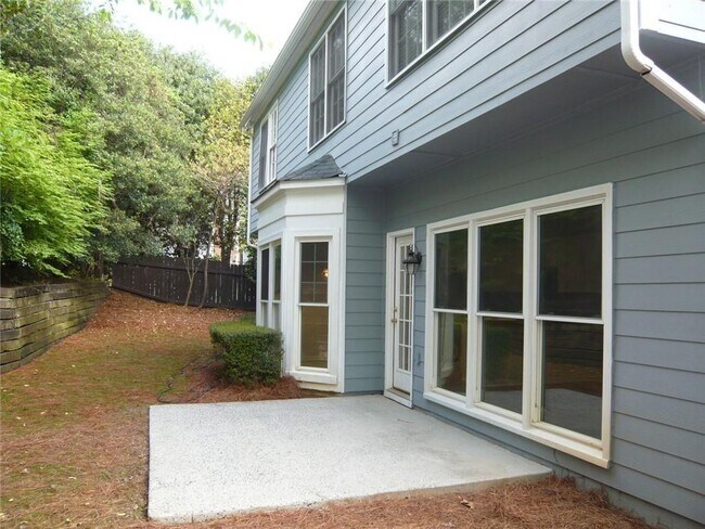 Building Photo - 10970 Egmont Dr