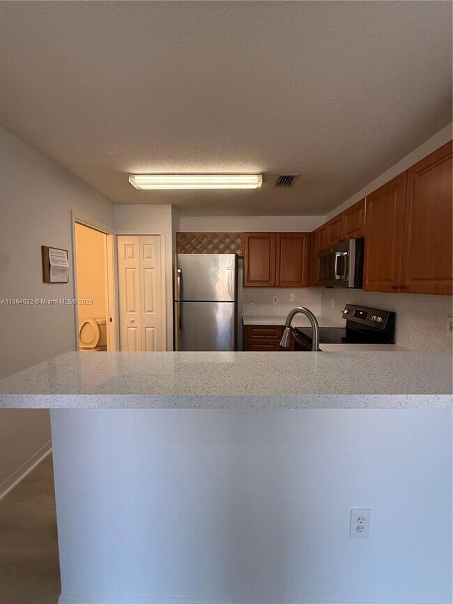 Building Photo - 11539 NW 60th Terrace