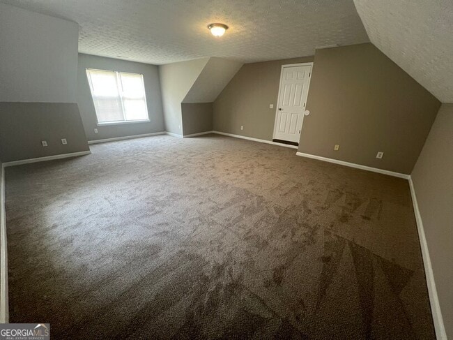 Building Photo - 70 Princeton Way