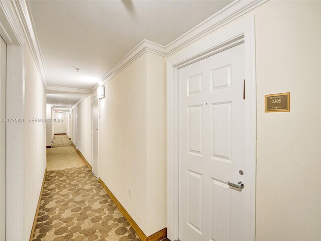 Building Photo - 16699 Collins Ave