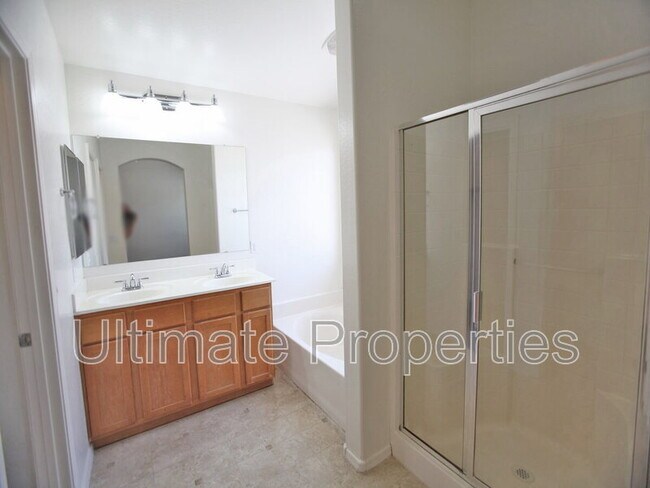 Building Photo - 5921 S 249th Dr