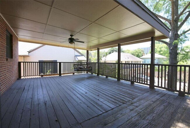 Building Photo - 2301 Sunset Blvd