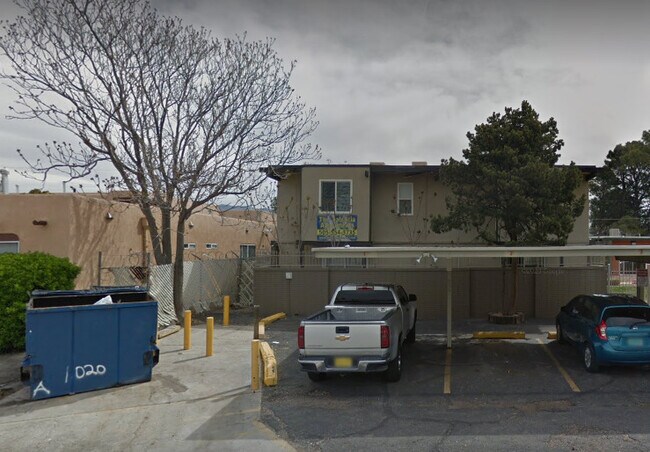 Primary Photo - 1020 Valencia Dr SE