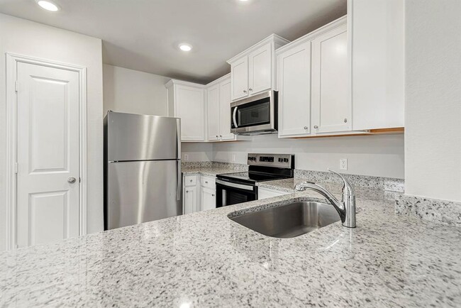 Building Photo - 10430 Red Cardinal Dr