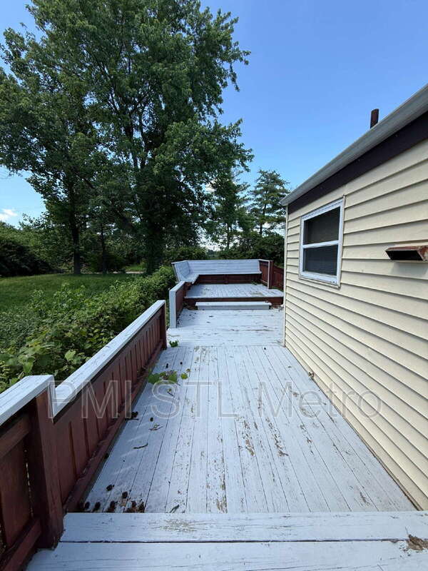 Building Photo - 10557 Castle Dr