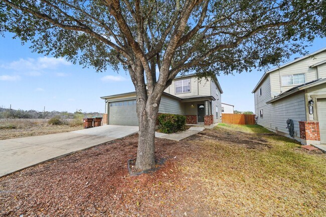 Building Photo - Spacious Cul-de-Sac Home with Greenbelt Privacy - Realtor Commission: $500
