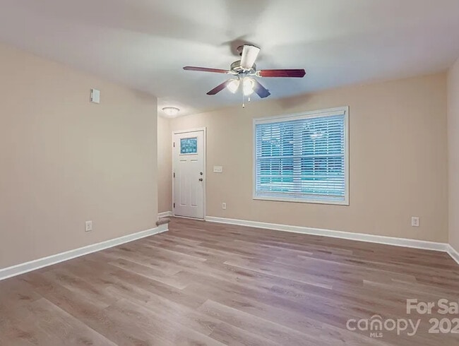 Building Photo - 4400 Tantilla Cir