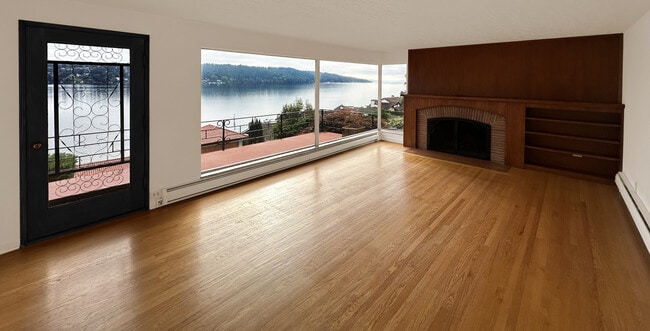 Building Photo - 3938 NE 157th Pl