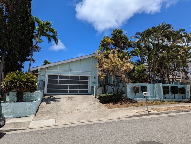 Building Photo - Kalama valley single level 4 bedroom home ...