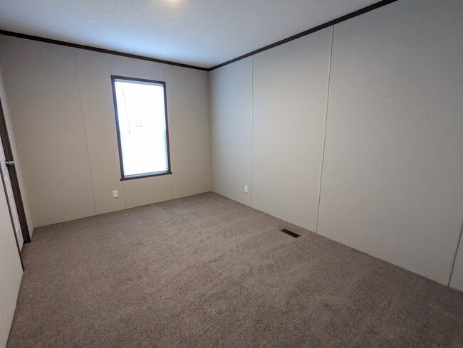 Building Photo - 660 Oregon St