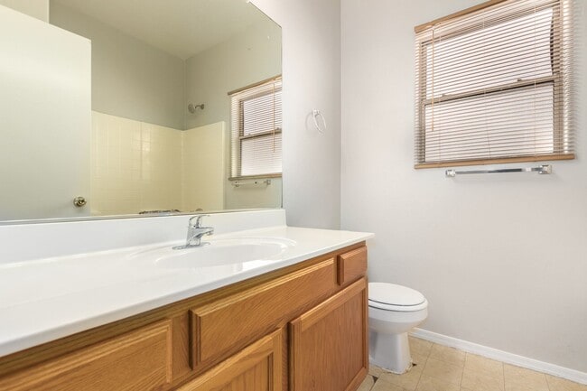 Building Photo - Awesome 3 bedroom / 2 bath in Cordova Estates - 83rd Ave & Buckeye Rd